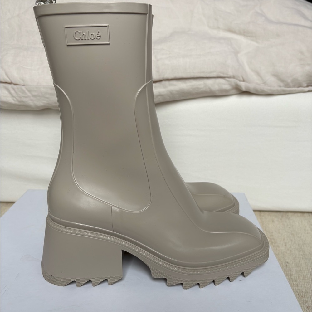 Chloe Betty Rain Boot - Beige